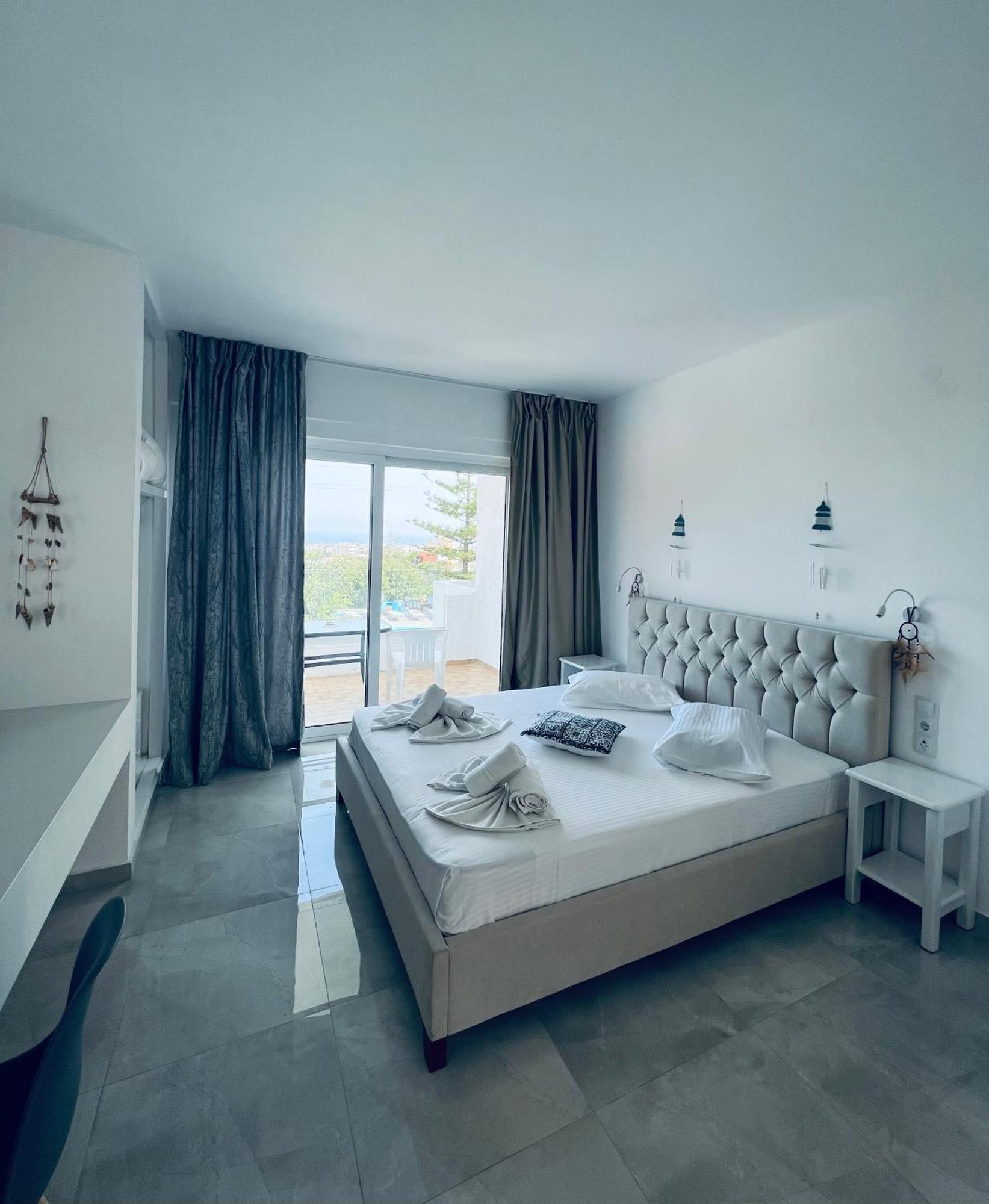 Silia Suites Malia Eksteriør billede