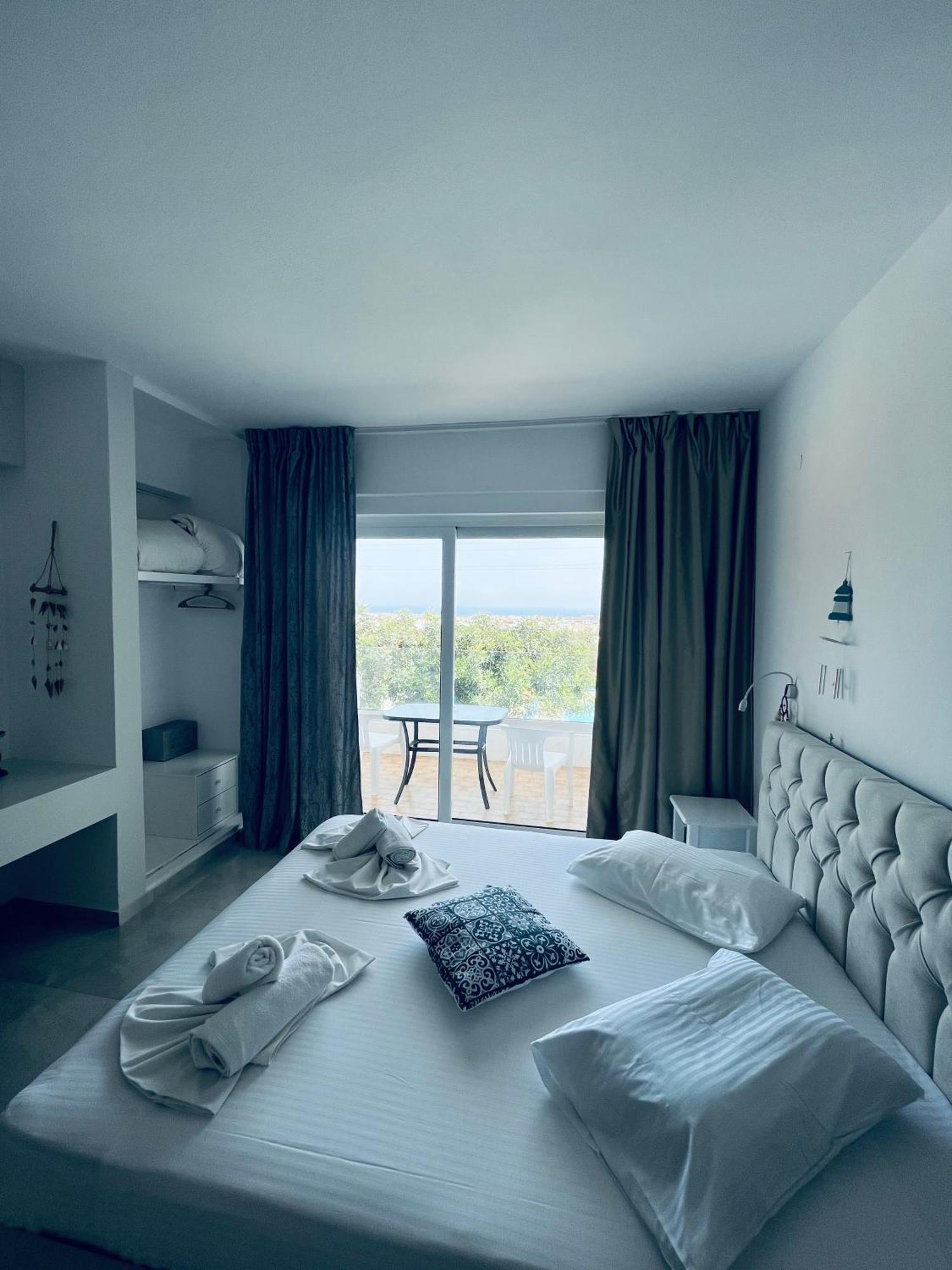 Silia Suites Malia Eksteriør billede