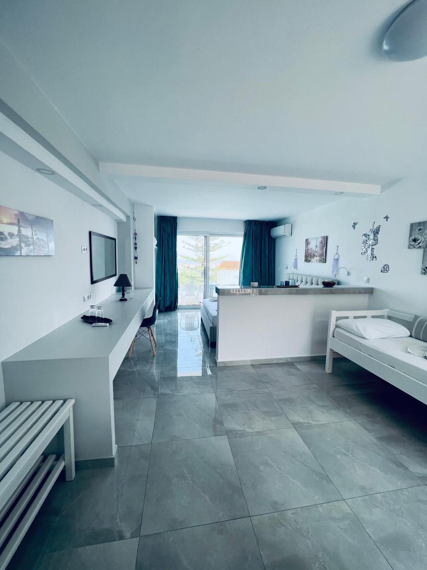 Silia Suites Malia Eksteriør billede