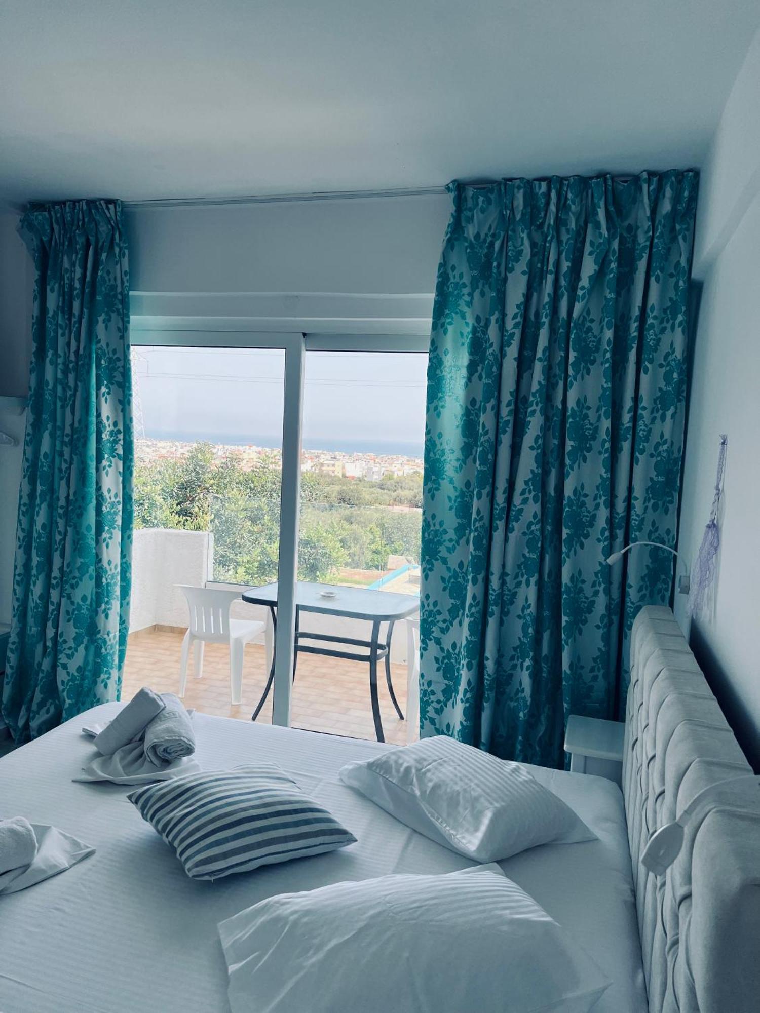 Silia Suites Malia Eksteriør billede