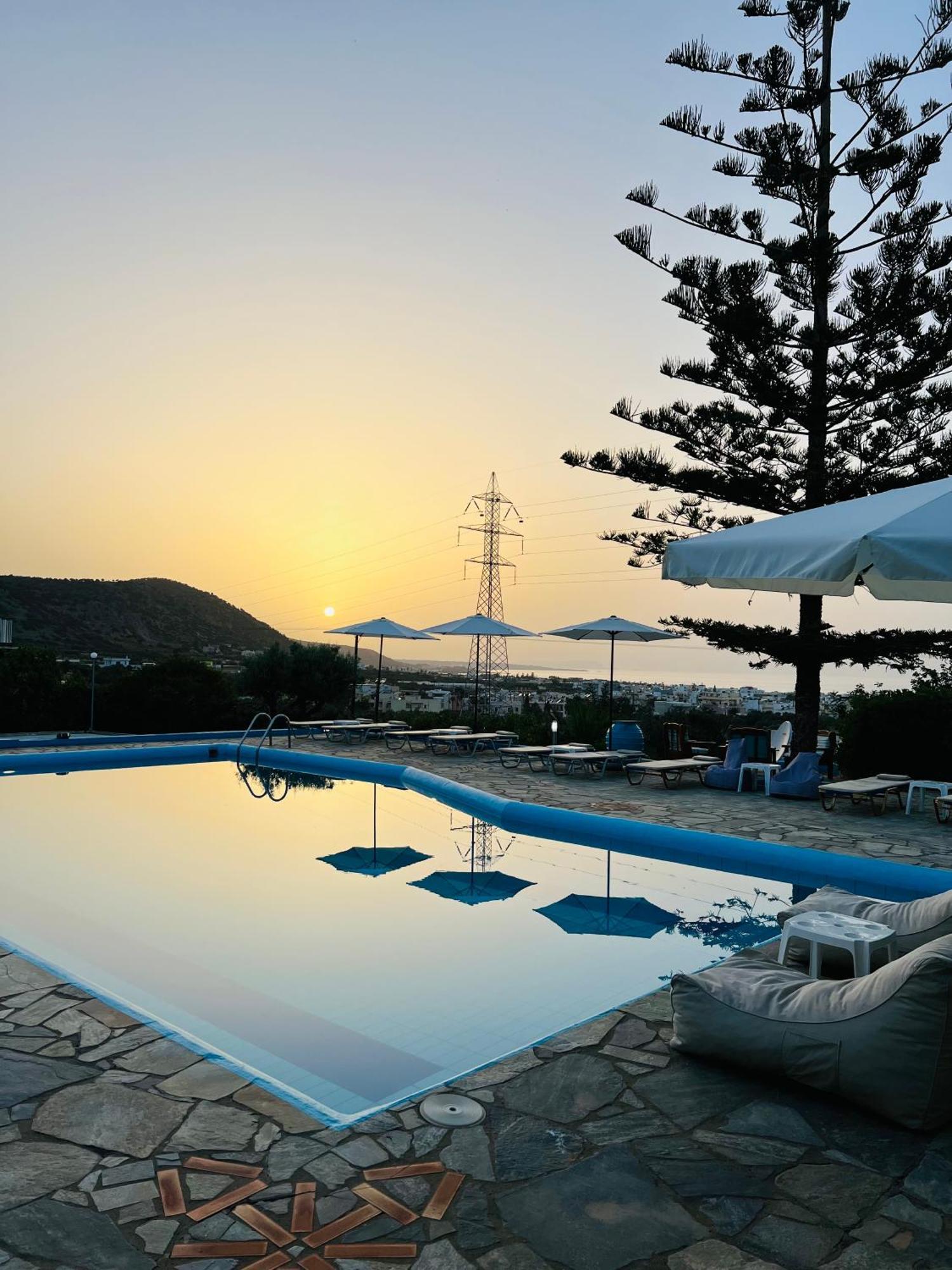 Silia Suites Malia Eksteriør billede